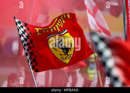 Monza, Italie. 05Th Sep 2019. Drapeau Ferrari GP Monza 2019 street, 5-8 septembre 2019, Monza Monza 08/09/2019 GP Italia Championnat de Formule 1 2019 Federico Basile/Insidefoto Photo Credit : insidefoto srl/Alamy Live News Banque D'Images