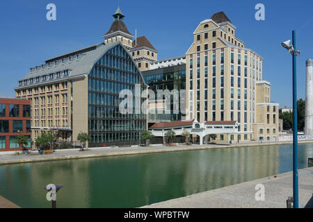 Paris, Les Grands Moulins de Pantin, Rue du Débarcadère, Seine-Saint-Denis, Architekten und Haug, 1923 Zublin umgebaut 2009 von Reichen et Robert, je Banque D'Images