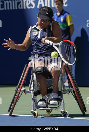 Kamiji yui, du Japon, renvoie un coup de Diede De Groot, des Pays-Bas dans leur match de championnat à l'US Open 2019 Tennis Championships à l'USTA Billie Jean King National Tennis Center le Dimanche, Septembre 8, 2019 à New York. Photo par Ray Stubblebine/UPI Banque D'Images