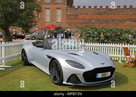 Aston Martin DBS Volante Superleggera (2019), Concours d'élégance 2019, Hampton Court Palace, East Molesey, Surrey, Angleterre, Grande-Bretagne, Royaume-Uni, Europe Banque D'Images