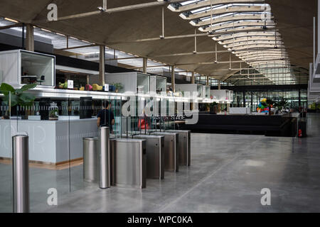 Paris, Halle Freyssinet, Station F Banque D'Images