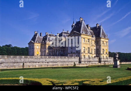 Das Schloss Vaux-le-Vicomte im Französischen Maincy, bei Melun im Département Seine-et-Marne (région Île-de-France) und sein Park wurden in den Jahren Banque D'Images