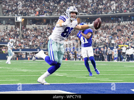 Arlington, Texas, USA. 05Th Sep 2019. Sep 08, 2019 : Dallas Cowboys tight end Blake Jarwin # 89 permet une réception pour une première dans le premier trimestre au cours d'un match de la NFL entre les Giants de New York et les Cowboys de Dallas à AT&T Stadium à Arlington, TX Albert Pena/CSM Crédit : Cal Sport Media/Alamy Live News Banque D'Images