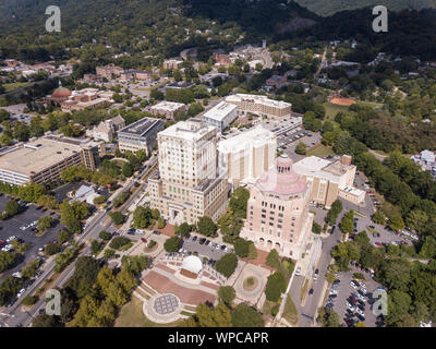 Vue aérienne du centre-ville d'Asheville, en Caroline du Nord, USA. Banque D'Images