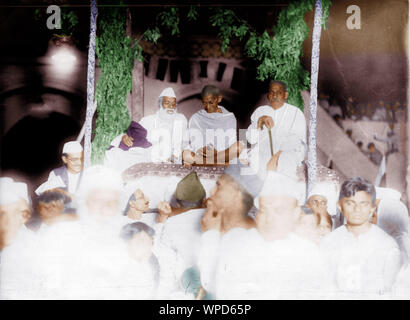 Mahatma Gandhi avec Abbas, Tyabjia de Sardar Vallabhbhai Patel, Gujarat, Inde, Asie, 1929 Banque D'Images