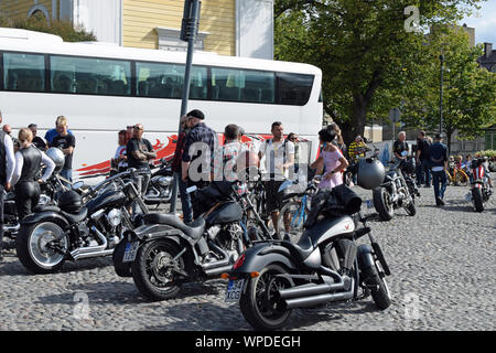 Les motos garées en Mäntä Messut bike show Mansen (Tampere juste piston en anglais), Tampere, Finlande Banque D'Images