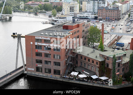 Tampere, Finlande - le 31 août 2019 : Ratinan Kehräsaari suvanto bay et l'île. Banque D'Images