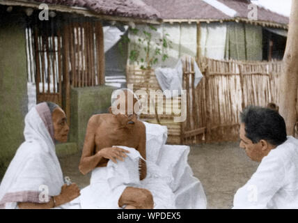 Le Mahatma Gandhi et le journaliste américain Louis Fischer, Wardha, Maharashtra, Inde, Asie, Juin 1942 Banque D'Images