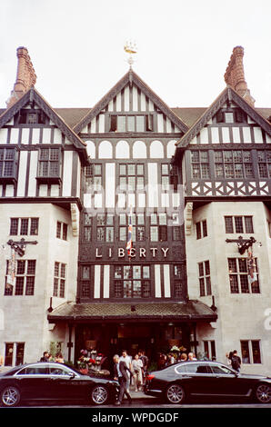 Grand magasin Liberty, Londres, Angleterre, Royaume-Uni. Banque D'Images