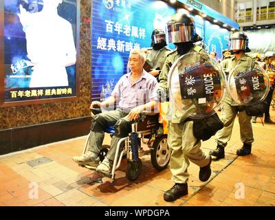 Hong Kong, Chine. 05Th Sep 2019. Ce qui a commencé comme comme une manifestation pacifique a dégénéré lorsque des manifestants et la police d'affrontements à plusieurs endroits à Hong Kong. Gonzales : Crédit Photo/Alamy Live News Banque D'Images
