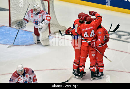 Trinec, République tchèque. 05Th Sep 2019. Les joueurs Trinec célébrer dans l'objectif de la Ligue des champions de hockey sur glace : groupe d match HC Ocelari Trinec - Yunost Minsk à Trinec, en République tchèque, le 8 septembre 2019. Photo : CTK Jaroslav Ozana/Photo/Alamy Live News Banque D'Images