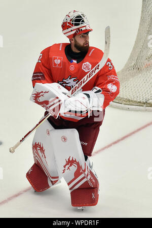 Trinec, République tchèque. 05Th Sep 2019. Gardien de Trinec Patrik Bartosak après la Ligue des champions de hockey sur glace : groupe d match HC Ocelari Trinec - Yunost Minsk à Trinec, en République tchèque, le 8 septembre 2019. Photo : CTK Jaroslav Ozana/Photo/Alamy Live News Banque D'Images