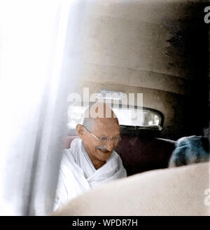 Mahatma Gandhi en voiture, Inde, Asie, 1946 Banque D'Images