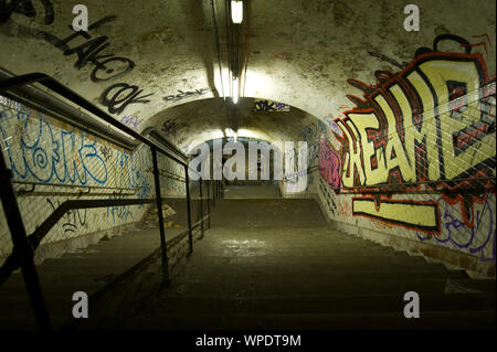 Paris, Métro, aufgelassene Gare Saint Martin - Paris, Métro, station St Martin abandonnés Banque D'Images