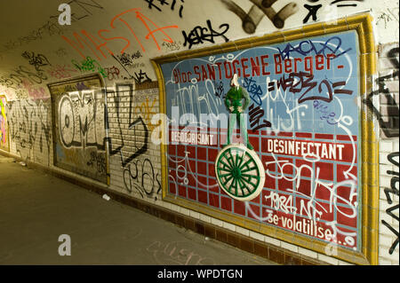 Paris, Métro, aufgelassene Gare Saint Martin - Paris, Métro, station St Martin abandonnés Banque D'Images