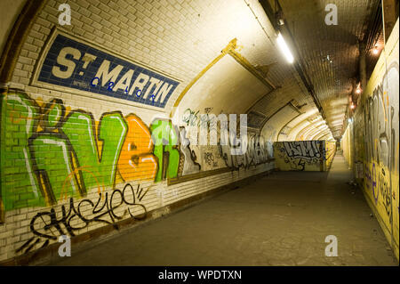 Paris, Métro, aufgelassene Gare Saint Martin - Paris, Métro, station St Martin abandonnés Banque D'Images