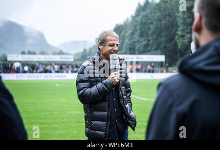 Jürgen Klinsmann à l'entrevue. Pour un match de bienfaisance retourne le 108 fois acteur national Jürgen 000 linsmann après Suhr. La cause de l'organisme de bienfaisance match est l'inauguration de la maison des enfants, K 19, un projet de la fondation Agapedia par K linsman n. GES/football/match de bienfaisance : Équipe Schwaben - Équipe Reste du monde, Football 08.09.2019 Match de bienfaisance/équipe : Schwaben par rapport à l'équipe, Reste du monde, SC Geislingen, Septembre 8, 2019 | dans le monde entier Banque D'Images