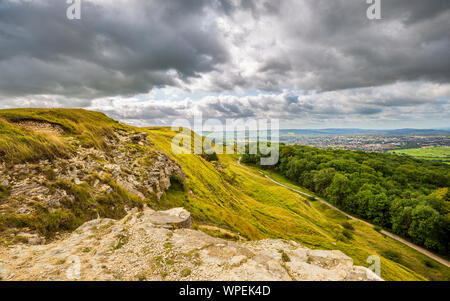 Escarpement de Cleeve Hill depuis Castle Rock surplombant Cheltenham Spa, Angleterre Banque D'Images