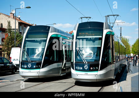 Paris, Tramway Villejuif - Rungis - Orly - Athis-Mons, T7 Banque D'Images