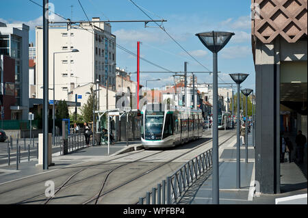 Paris, Tramway Villejuif - Rungis - Orly - Athis-Mons, T7 Banque D'Images