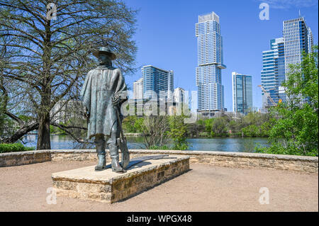 Sculpture de Stevie Ray Vaughan Metropolitan Park Town Lake à Austin, Texas. Il s'agit d'une légende née de guitare blues je Dallas, TX. Banque D'Images