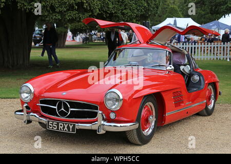 1955 Mercedes-Benz 300 SL Gullwing (1955), Concours d'élégance 2019, Hampton Court Palace, East Molesey, Surrey, Angleterre, Grande-Bretagne, Royaume-Uni, Europe Banque D'Images