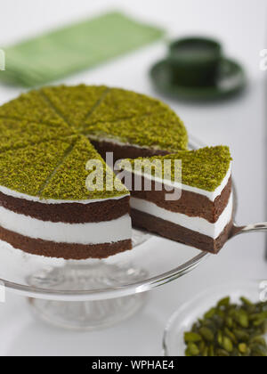 Et pistaches gâteau au chocolat Banque D'Images