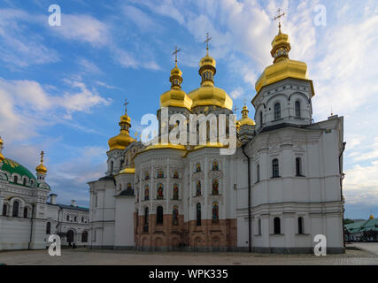 Kiev, Kiev : Cathédrale de la Dormition, à la Laure de Pechersk (monastère des grottes), monastère chrétien orthodoxe historique , à Kiev, Ukraine Banque D'Images