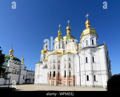 Kiev, Kiev : Cathédrale de la Dormition, à la Laure de Pechersk (monastère des grottes), monastère chrétien orthodoxe historique , à Kiev, Ukraine Banque D'Images