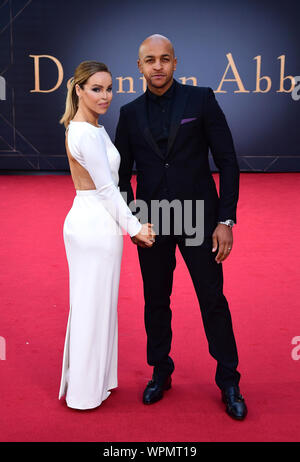 Katie Piper et Richard Sutton assister à la première mondiale de Downton Abbey, tenue à l'Cineworld Leicester Square, Londres. Banque D'Images