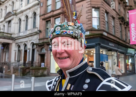 Glasgow, Ecosse, Royaume-Uni. 9 Septembre, 2019. L'Ecosse football fan faire son chemin à l'Ecosse v Belgique UEFA Euro Qualifier match à Hampden Park. Credit : Skully/Alamy Live News Banque D'Images