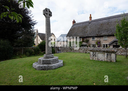 St Michael's Church, Axmouth, Devon. Banque D'Images