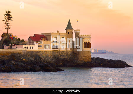 Château Wulff, un établissement emblématique et populaire de Viña del Mar, la tenue d'un musée et l'hôtel de ville les bureaux, Valparaiso, Chili Banque D'Images