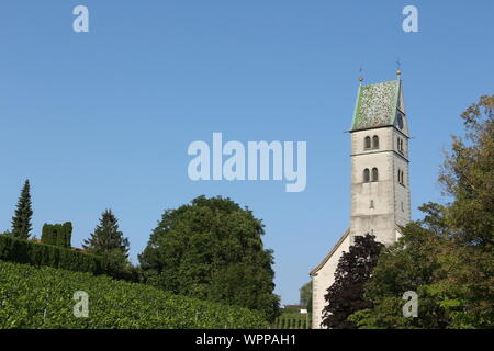 Blick auf die Katholische Kirche in Meersburg am Bodensee Banque D'Images