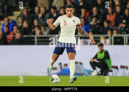 KCOM Stadium, Hull, Angleterre ; moins de 21 européens de qualification Championnat ;, UK. Sep 9, 2019. U21 U21 vs Kosovo Ben Godfrey (5) de l'Angleterre U21 le capitaine de l'Angleterre U21 Crédit : David Greaves/News Images images Ligue de football anglais sont soumis à licence DataCo Crédit : News Images /Alamy Live News Banque D'Images