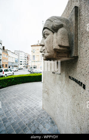 Ostende, Belgique - 16 Jul 2011 : profil latéral des visages sur monument pour le Roi Albert I et de la Reine Elisabeth Gabriele Valerie Marie Ostende, Flandre occidentale, Belgique Banque D'Images