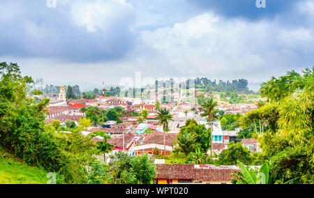 Paysage urbain sur la ville de Santa Marta, Colombie Banque D'Images