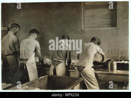 Faire du pain. Pauls Valley École de formation. Voir 4833-4842. Résumé : des photographies sur les dossiers de la Commission nationale sur le travail des enfants (États-Unis) Banque D'Images