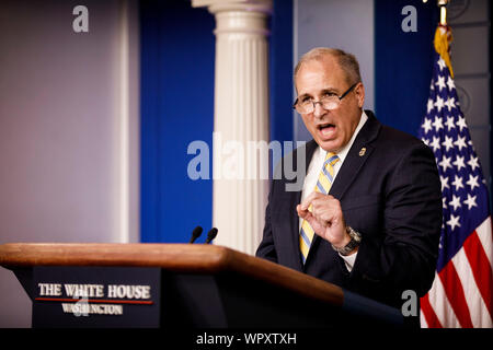 Washington, USA. Sep 9, 2019. Agissant Customs and Border Protection (CBP) Commissaire Mark Morgan parle au cours d'un point de presse à la Maison Blanche à Washington, DC, États-Unis, le 9 septembre 2019. Les États-Unis ont arrêté ou détourné 64 000 personnes à la frontière sud en août, l'enregistrement d'un troisième mois consécutif de baisse, selon un officiel lundi. Source : Xinhua/Shen Ting Banque D'Images