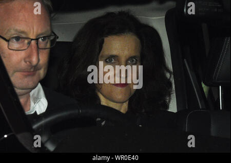 Secrétaire de l'environnement Theresa Villiers quitte le Palais de Westminster à Londres, à la suite d'un vote où communes Premier ministre Boris Johnson a échoué dans sa deuxième tentative de gagner la sauvegarde pour garantir une élection anticipée. PA Photo. Photo date : mardi 10 septembre 2019. Voir la politique histoire Brexit PA. Crédit photo doit se lire : Kirsty O'Connor/PA Wire Banque D'Images