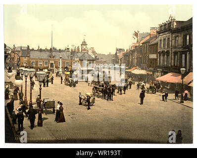 Market Place, Carlisle, Angleterre ; fait partie de : vues sur les îles Britanniques, dans l'Photochrom collection imprimée. ; Banque D'Images