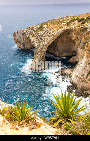 Côte sud de Malte, côte escarpée, Grotte Bleue, près de Zurrieq, Banque D'Images