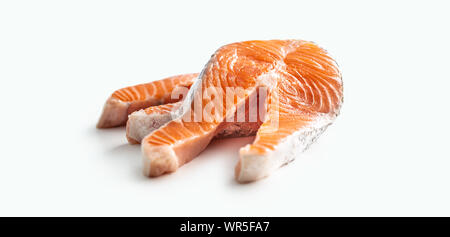Boeuf cru saumon isolé sur fond blanc Banque D'Images