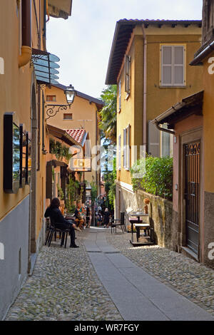 Ruelle de Bellagio sur le lac de Côme, Lecco, Lombardie, Italie Banque D'Images