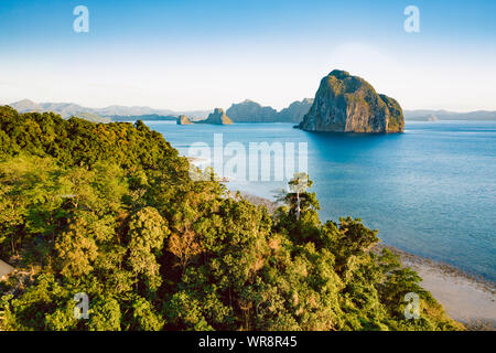 Paysage spectaculaire d'El Nido aux Philippines Banque D'Images