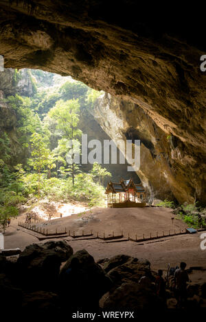 Grotte de Phraya Nakhon est le plus visité est un pavillon à pignons construit pendant le règne du Roi Rama sa beauté et distinctif ident Banque D'Images