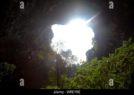 Grotte de Phraya Nakhon est le plus visité est un pavillon à pignons construit pendant le règne du Roi Rama sa beauté et distinctif ident Banque D'Images