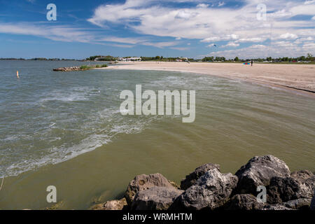 De l'Oregon, Ohio - le lac Érié à la plage de la baie Maumee State Park. Banque D'Images