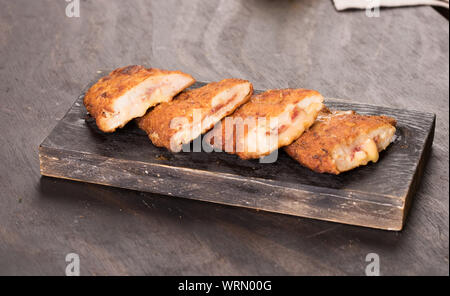 Cuisine orientale, crevettes et Kofta et kabab sur un plat de style Banque D'Images