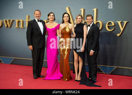 Londres - Angleterre - septembre 9 : Hugh Bonneville, Elizabeth McGovern, Michelle Dockery, Laura Carmichael et Allen Leech assister à la première mondiale de "Downto Banque D'Images